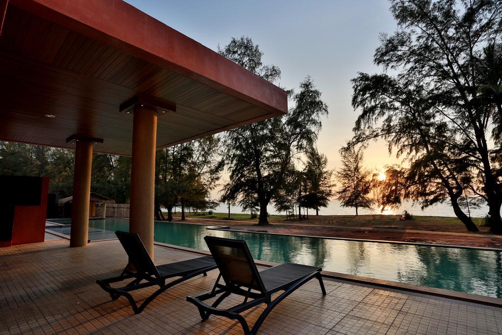 Coriacea Beachfront Boutique Phuket Resort - Sha Plus Mai Khao Ngoại thất bức ảnh