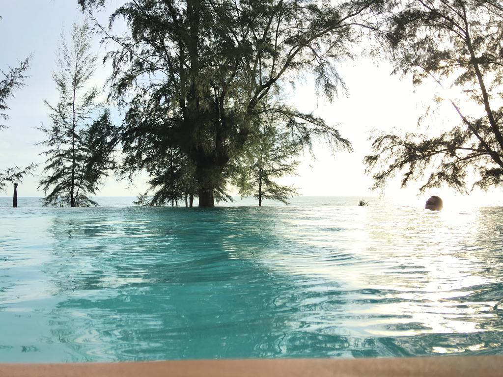 Coriacea Beachfront Boutique Phuket Resort - Sha Plus Mai Khao Ngoại thất bức ảnh