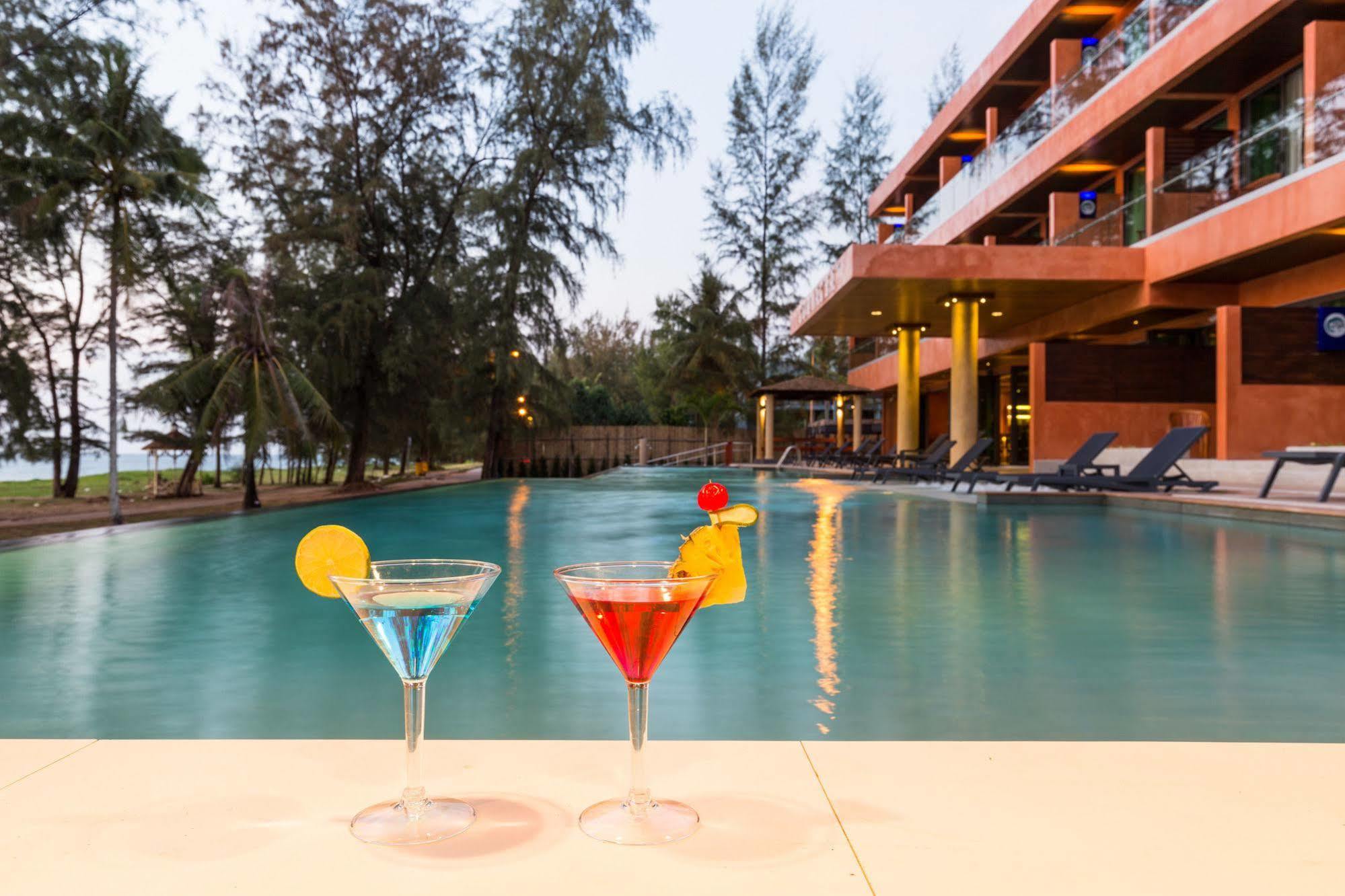 Coriacea Beachfront Boutique Phuket Resort - Sha Plus Mai Khao Ngoại thất bức ảnh
