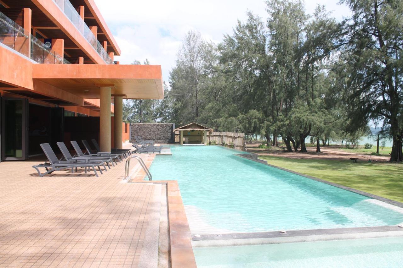 Coriacea Beachfront Boutique Phuket Resort - Sha Plus Mai Khao Ngoại thất bức ảnh